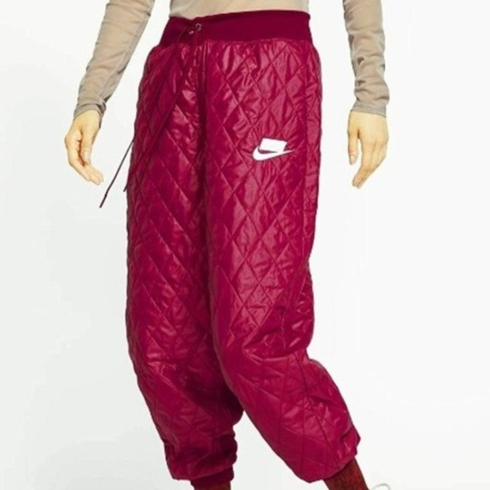 Nike Women's Small Red Sport Pack Quilted Logo Jogger Pants Lounge Cozy Casual